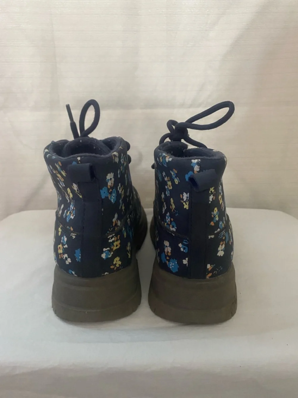 OshKosh B'gosh Navy Floral Lace-Up Kids Boots Thick Soles Girls Hiking - Picture 5 of 8